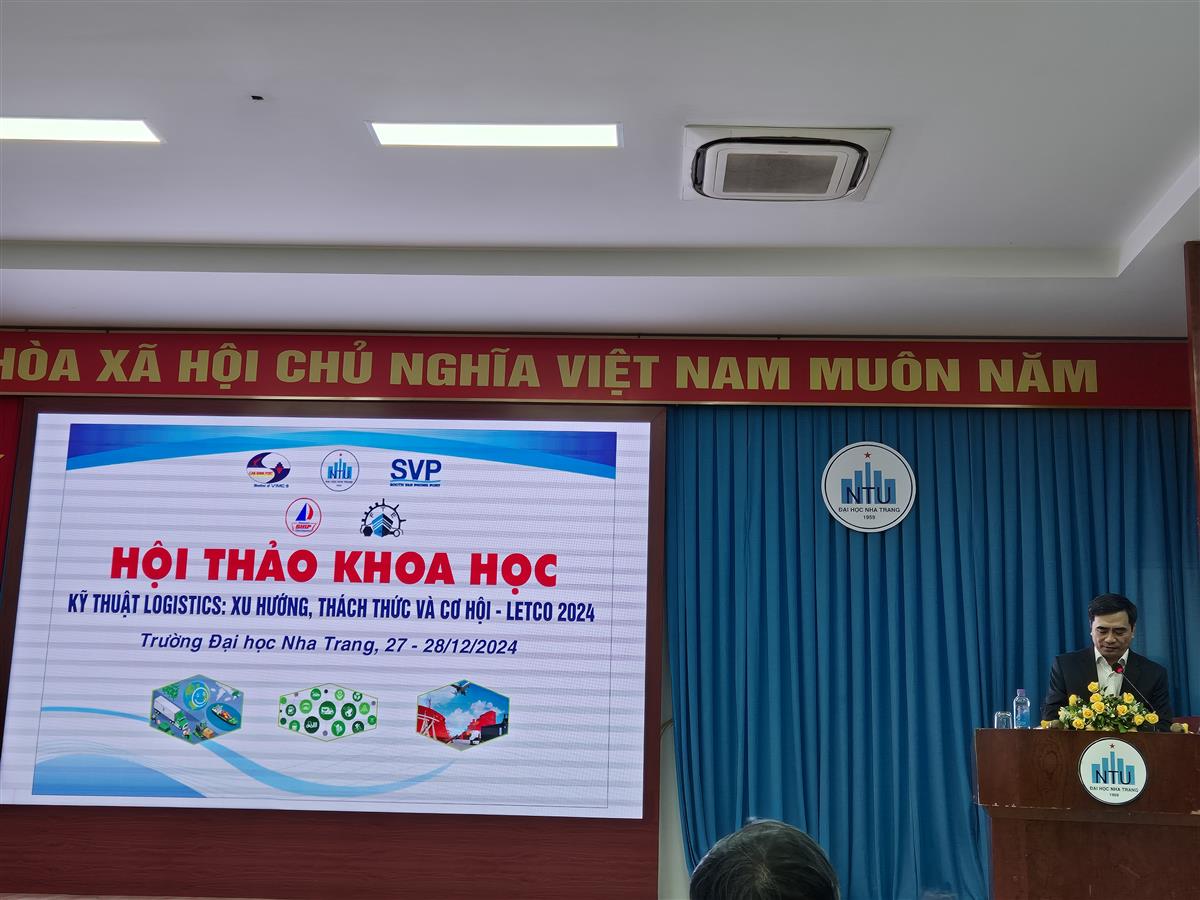 Phát biểu khai mạc cuat LĐ Nhà Trường