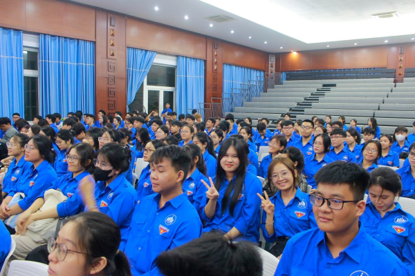 Chào mừng tân sinh viên K67 - Khoa Kỹ thuật Giao thông