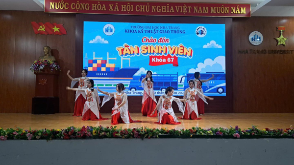 Chào mừng tân sinh viên K67 - Khoa Kỹ thuật Giao thông